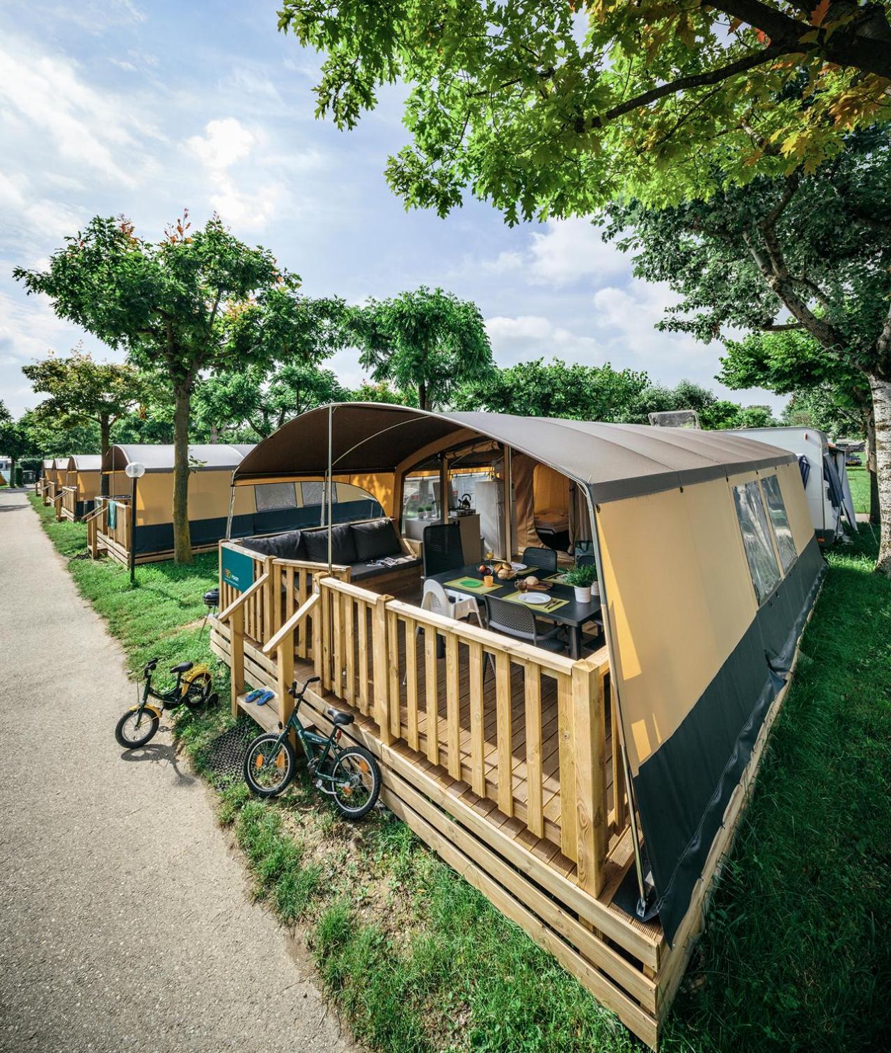 Camping Bi-Village - Roan Valbandon Стая снимка